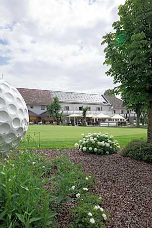 OG's Golf Lodge