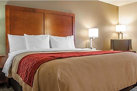 King Room - Accessible/Non-Smoking