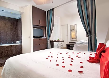 Junior Suite with Spa Bath