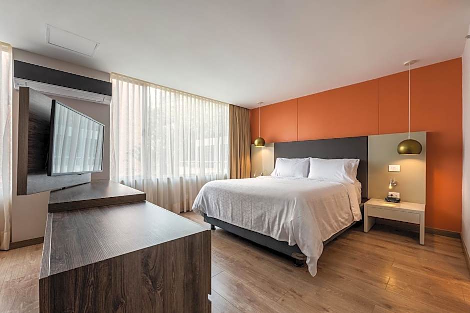 Hotel Holiday Inn Express & Suites Medellin By IHG