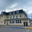 The City Hotel Bar & Grill