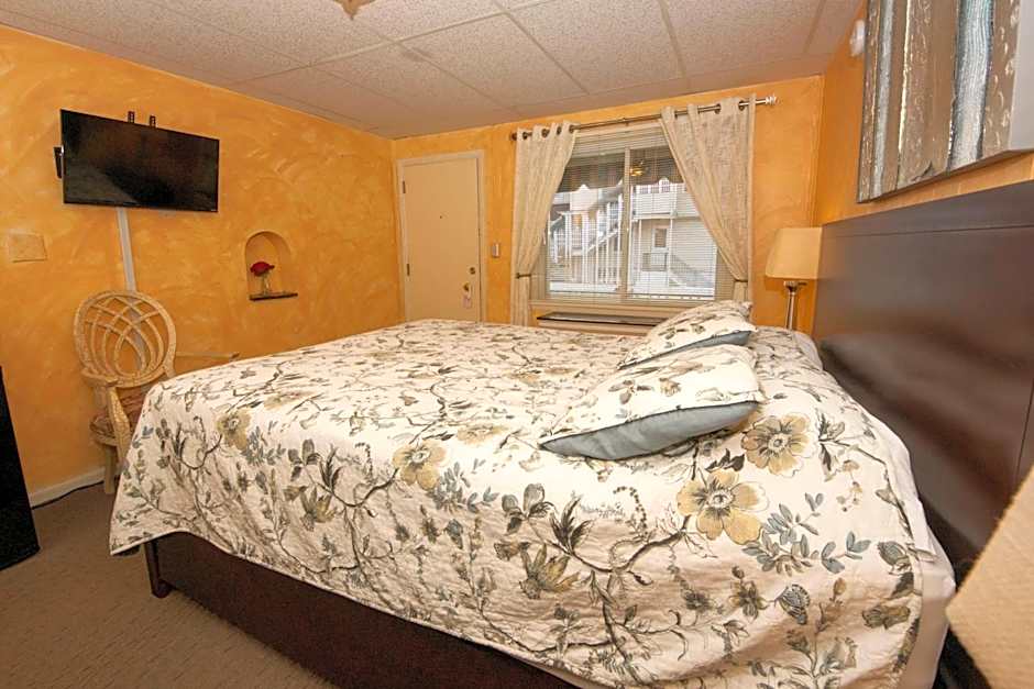 Simmons Motel and Suites