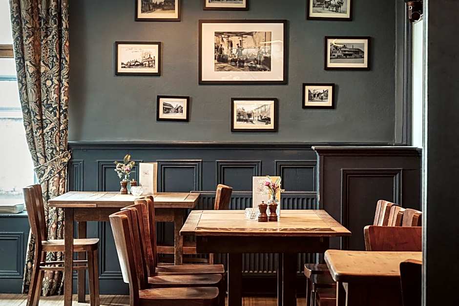 The Oakhill Inn