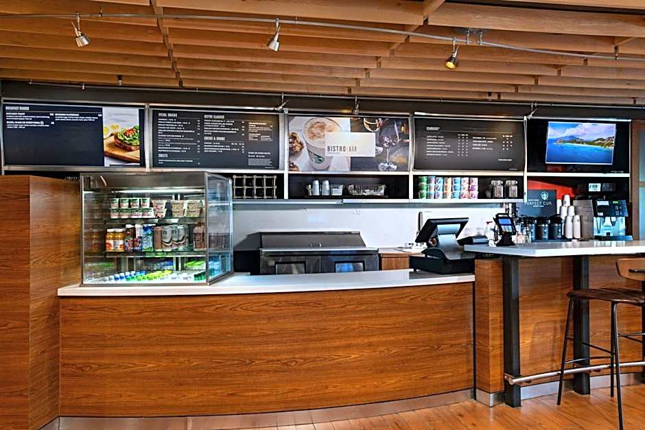 Courtyard by Marriott Omaha Aksarben Village