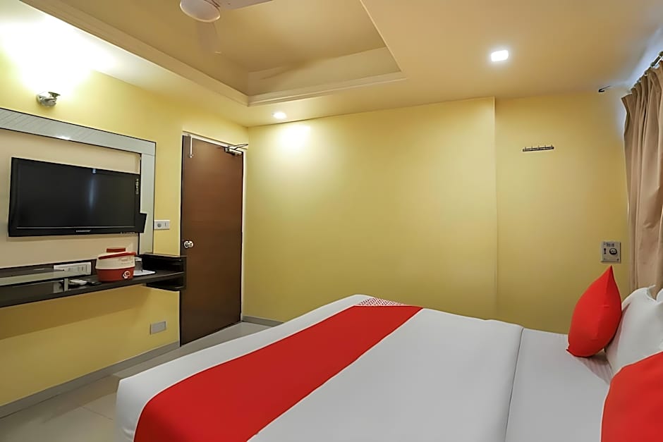 Hotel O Kanchan Palace