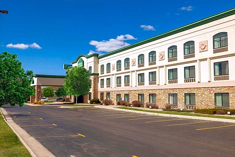 Wingate by Wyndham Gillette