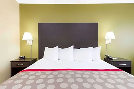 1 King Bed Mobility Accessible Room Non-Smoking
