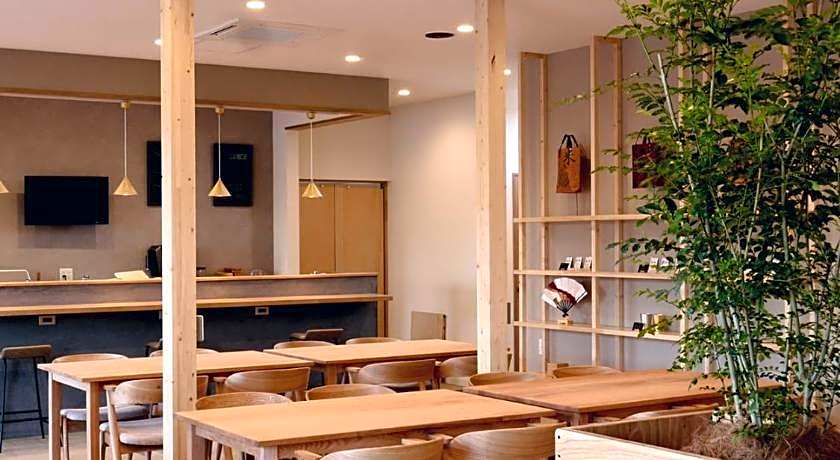 Matoi Hostel & Bar