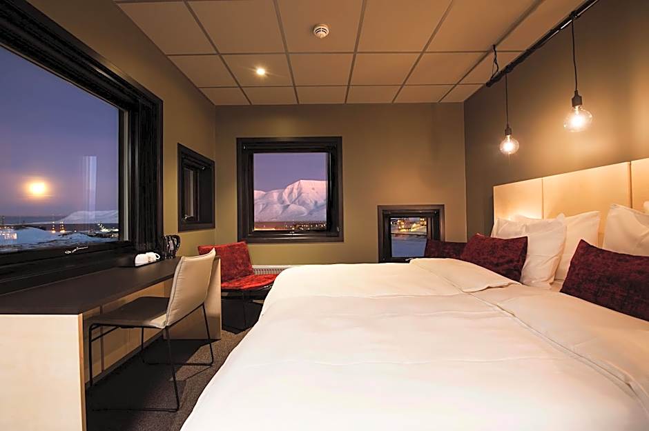 Svalbard Hotell | The Vault