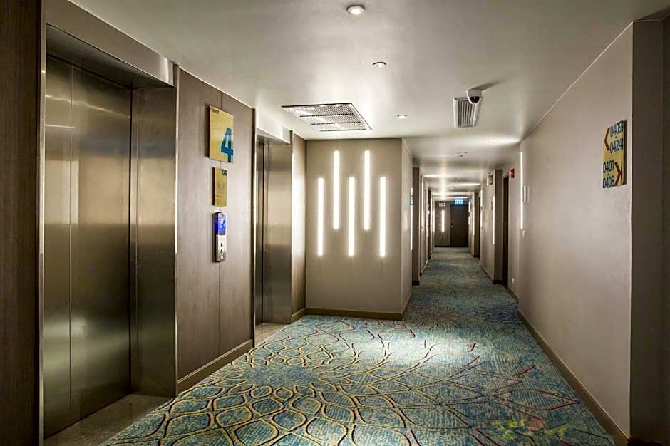 S33 Compact Sukhumvit Hotel