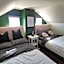 JstLikeHome - Old Ottawa Suite & Guesthouse