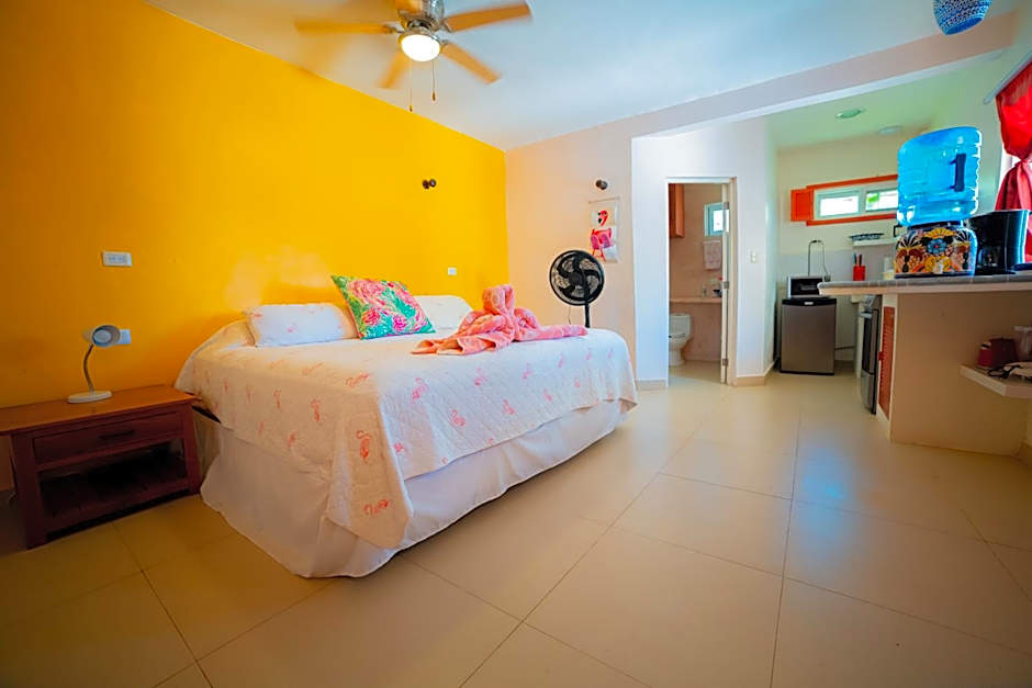 Hotel Flamingos Inn