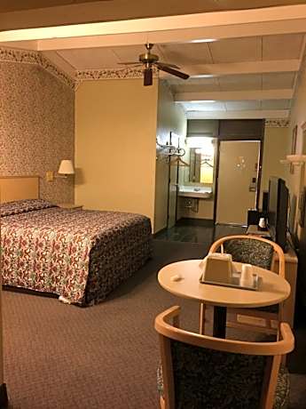 King Room with Spa Bath