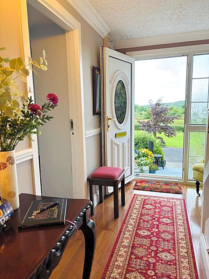 Hillcrest farmhouse Bed & Breakfast