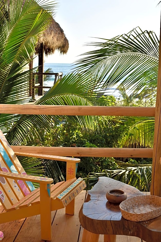 Casa Chula, caba¿as frente al mar