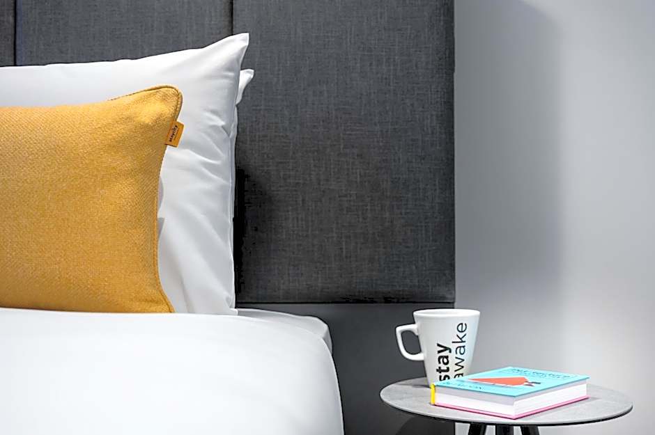 Staycity Aparthotels Paris La Defense