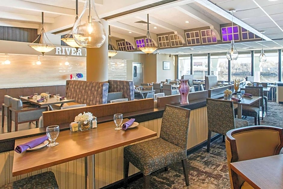 Radisson Hotel Grand Rapids Riverfront