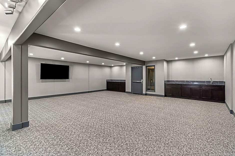 The Hourglass Hotel, Ascend Hotel Collection