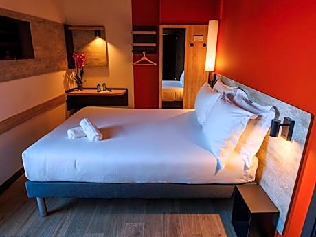 Standard Double Room with Terrace