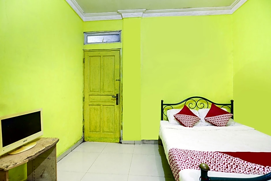 Hotel O Emes Jaya HomestayNearSamsung Electronic Indonesia PT