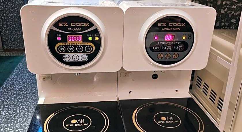 February Hotel SeongSeo