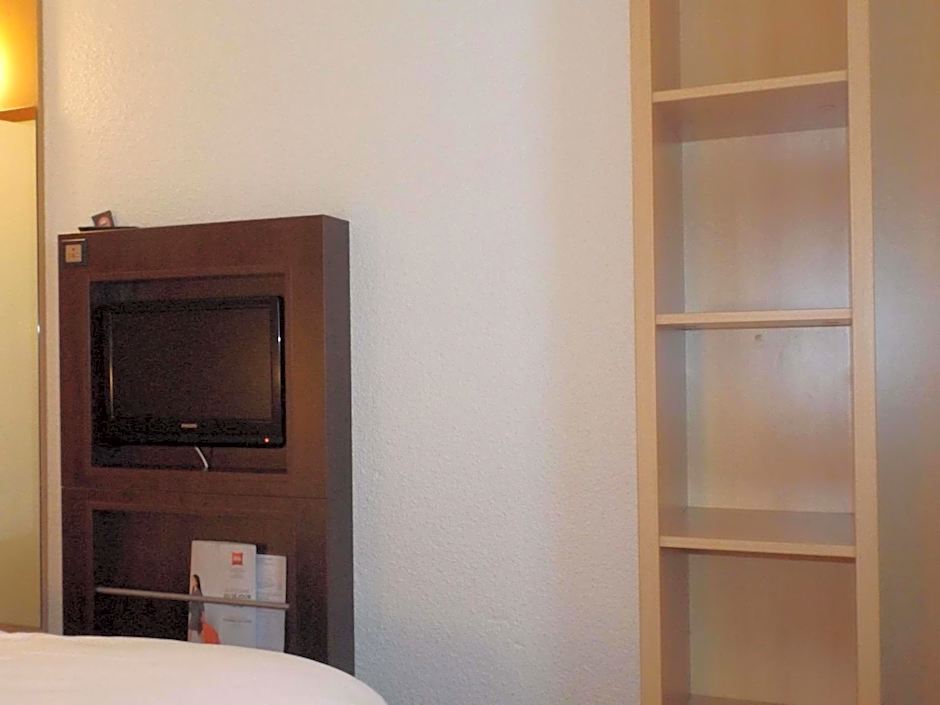 ibis Abbeville
