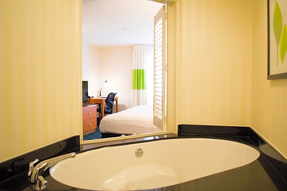 Fairfield Inn & Suites by Marriott San Antonio North/Stone Oak