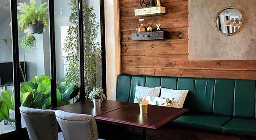 Bloom Boutique Hotel and Cafe