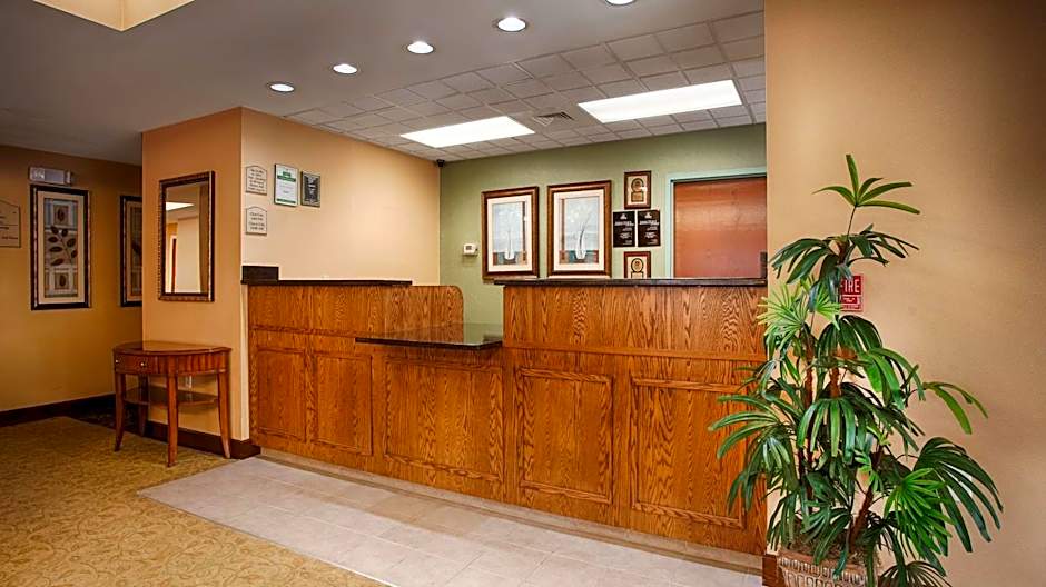 Best Western Plus Edison Inn