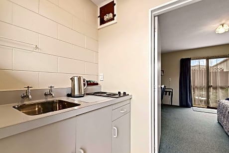 1 Queen Bed, Nonsmoking