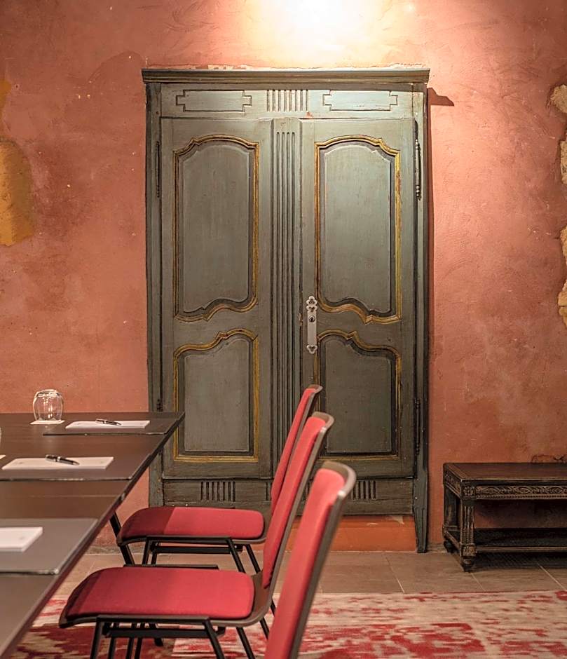 Cour des Loges Lyon, a Radisson Collection Hotel