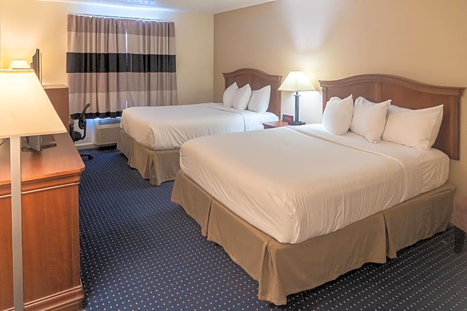 Cottonwood Suites Savannah Hotel & Conference Center