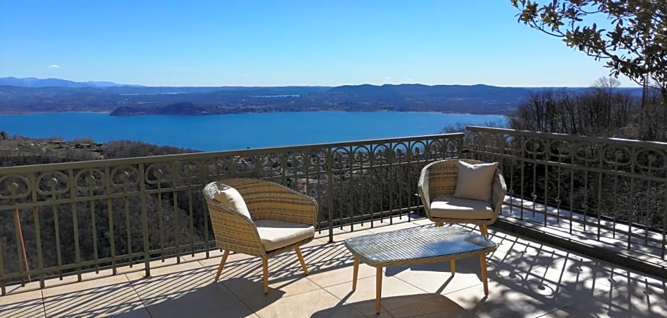 Villa Magnolia BB, Lago Maggiore (Massino Visconti, Italy)