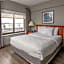 La Quinta Inn & Suites by Wyndham New Haven