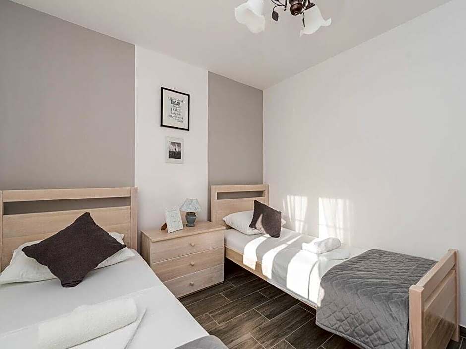 Villa Kirsten with heated pool, jacuzzi and sauna - by TA Leut Agency