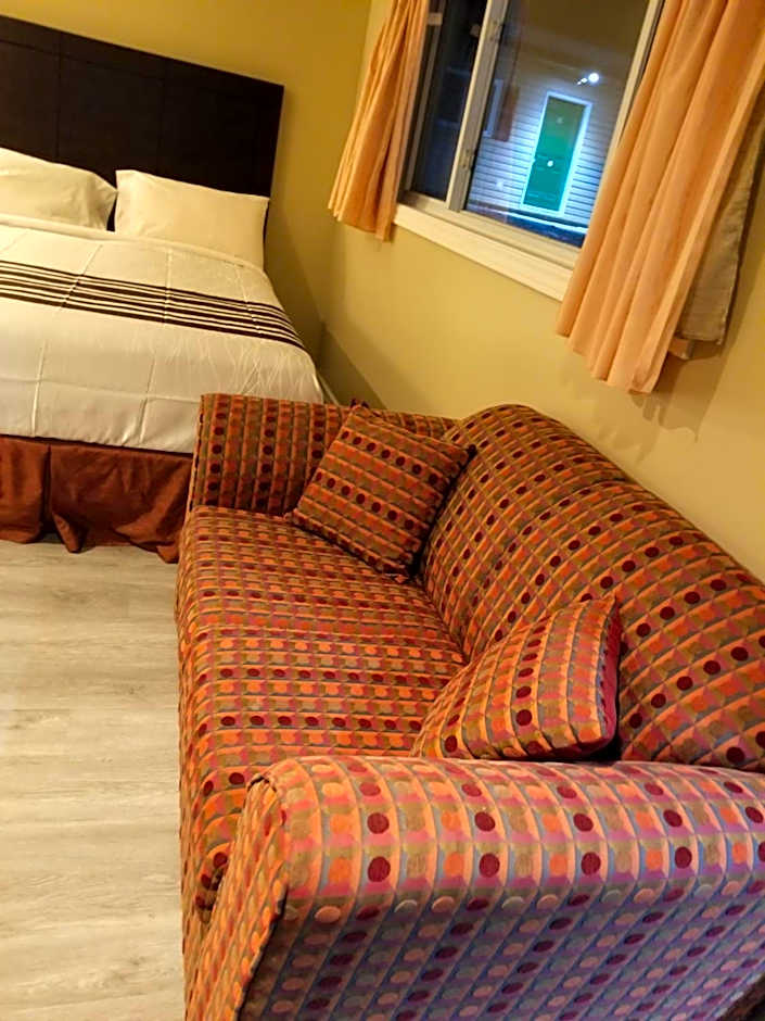 Silver Maple Motel