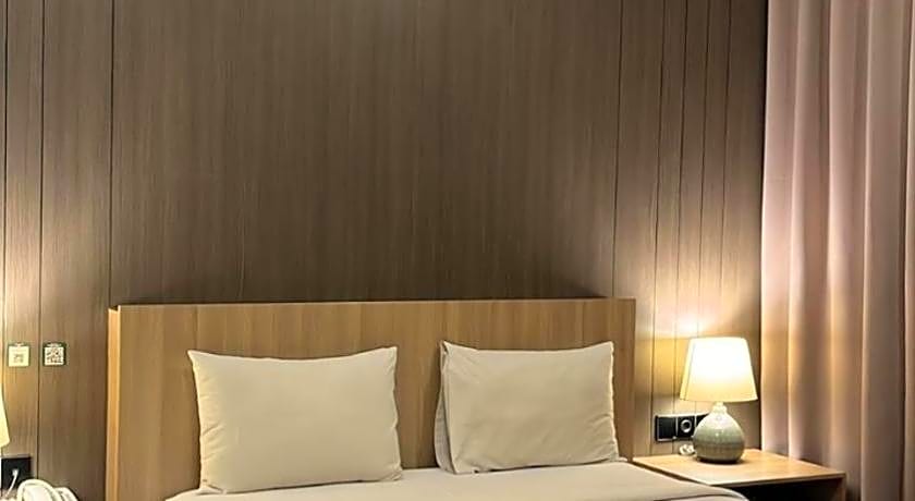 Green Red Hotel Syariah Jombang