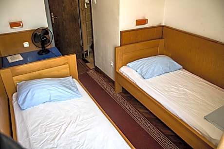 Twin Room with Private Bathroom