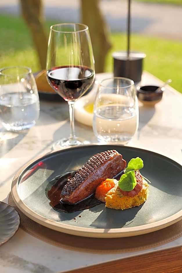 Chateau Hotel Grand Barrail