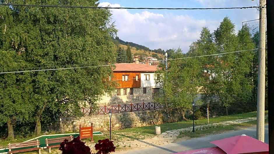 Chuchura Family Hotel