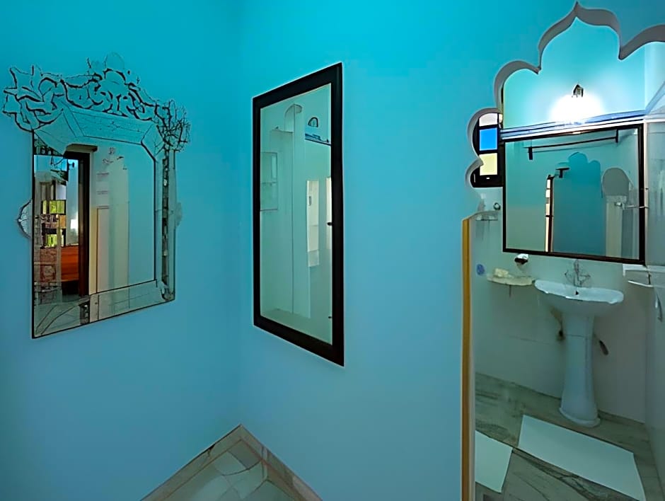 Ravla Bhenswara Hotel