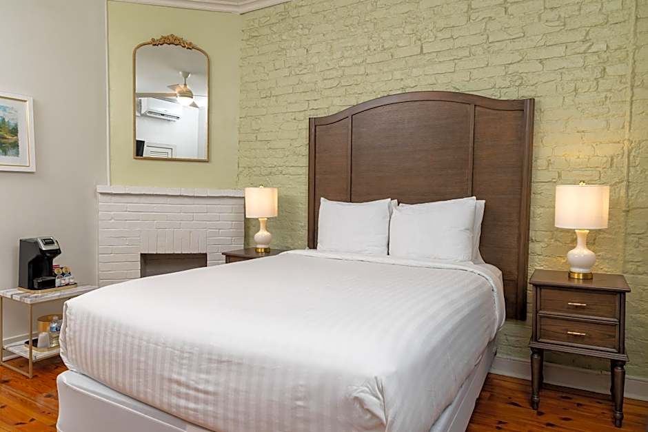 Inn On Ursulines, A French Quarter Guest Houses Property