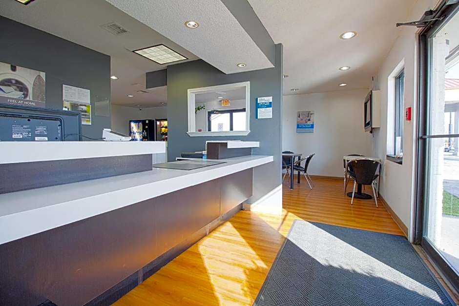 Studio Inn Extended Stay Oklahoma City Airport by OYO