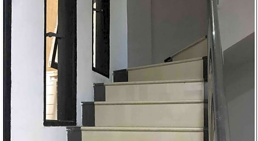 RedDoorz @ Jotel Guest House Medan