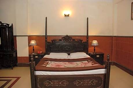 Hotel Royal Plaza - Shadman