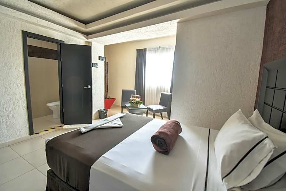HOTEL PORTONOVO PLAZA GUADALAJARA