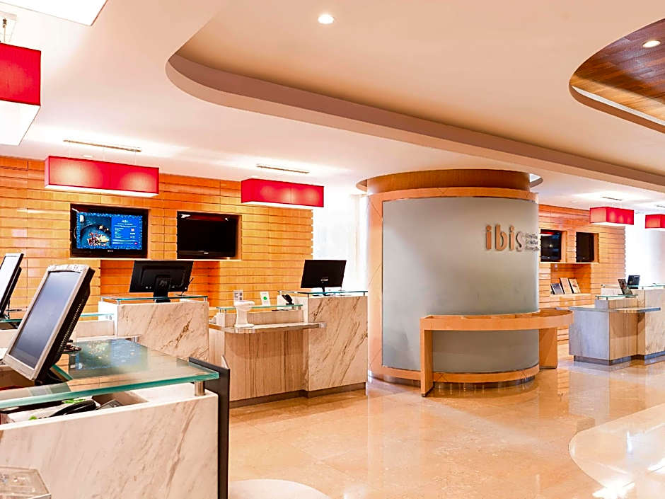 Ibis Hong Kong Central & Sheung Wan Hotel