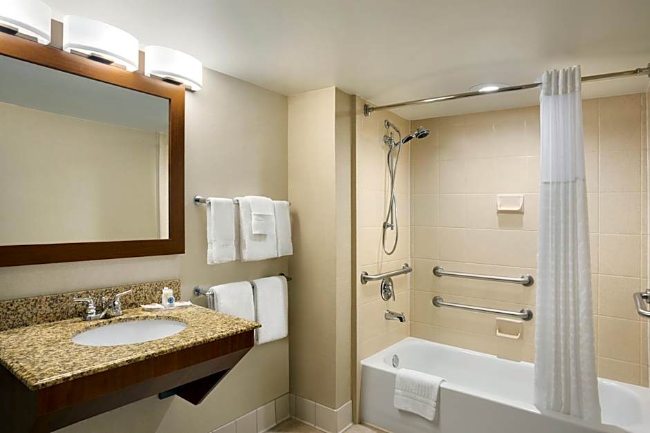 Comfort Inn & Suites Presidential