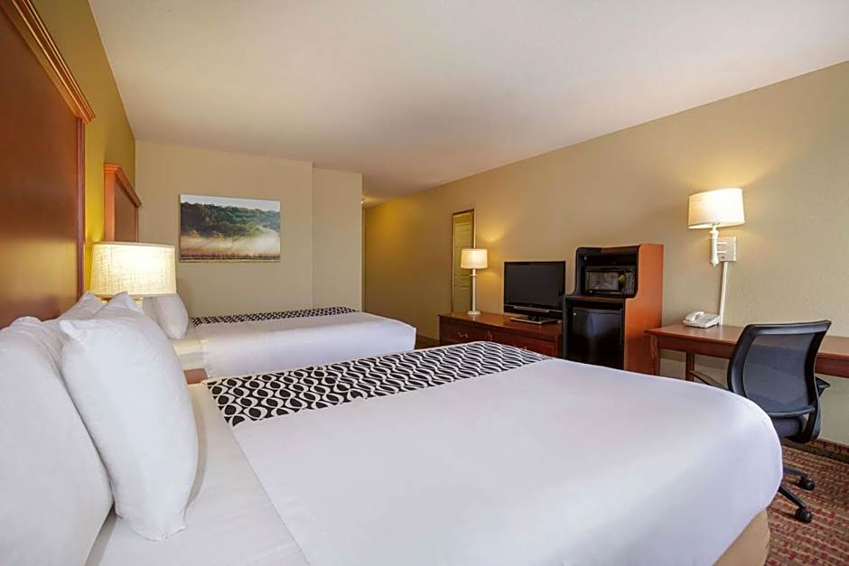 La Quinta Inn & Suites by Wyndham Bentonville