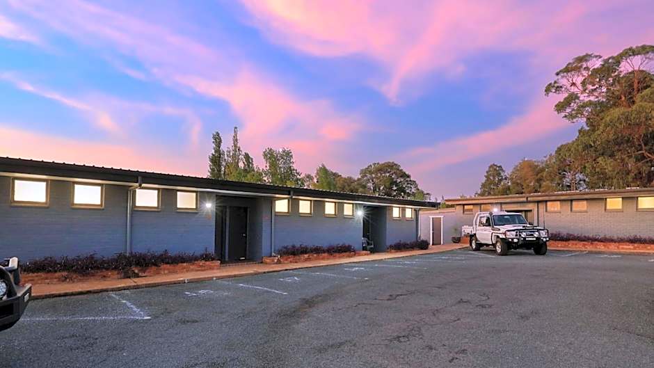 Moonraker Motor Inn
